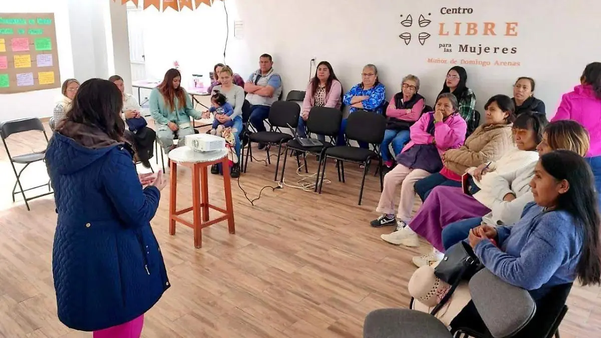 SMET Fortalece red de atenciones a mujeres con 20 "Centros Libres"  3
