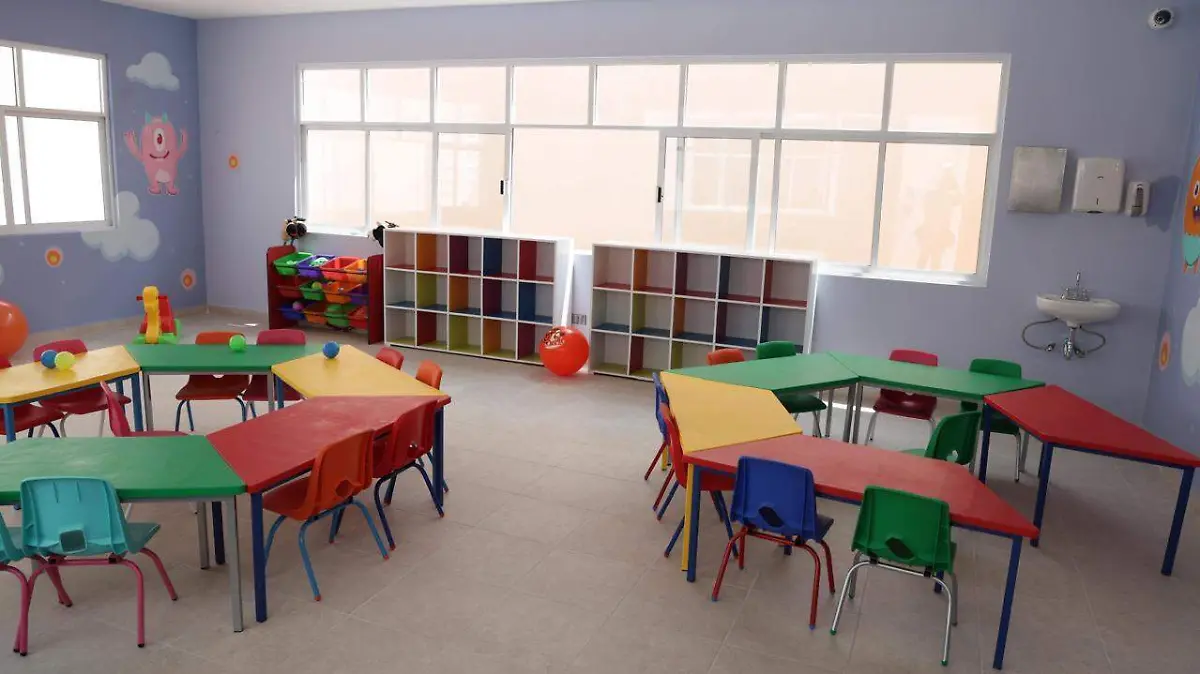 INTERIOR GUARDERIA EMPRESARIAL 2