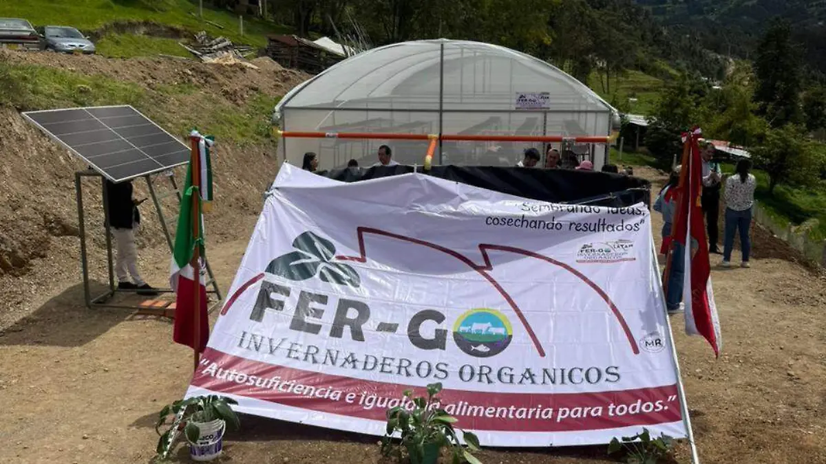 Tlaxcala lleva modelo de autoficiencia alimentaria a Colombia 2