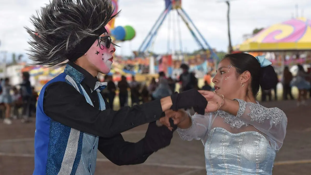 colorido martes de carnaval feria Chiautempan 2025 (2).