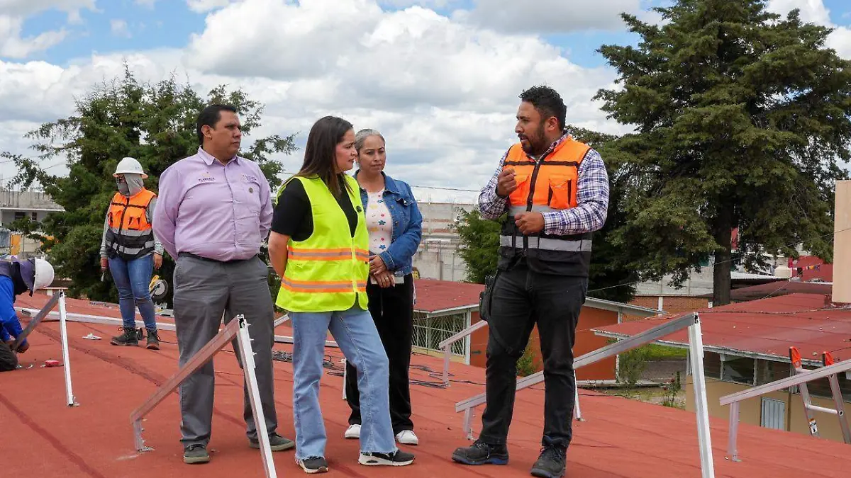 Instala sistemas para ahorro de agua y energía en escuelas de Domingo Arenas y Tlaxco