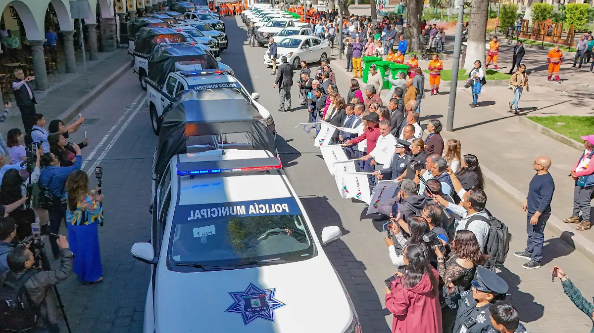 BANDERAZO UNIDADES - TLAXCALA CAPITAL