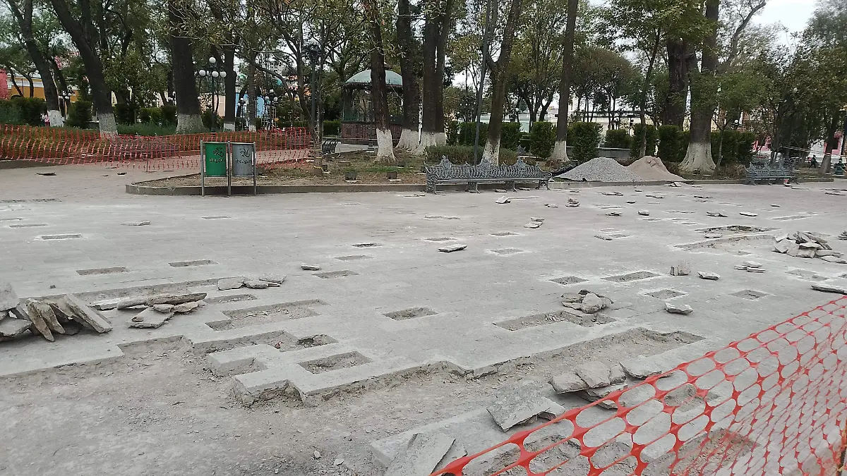 REPARACIONES EN LA PLAZA DE LA CONSTITUCIÓN