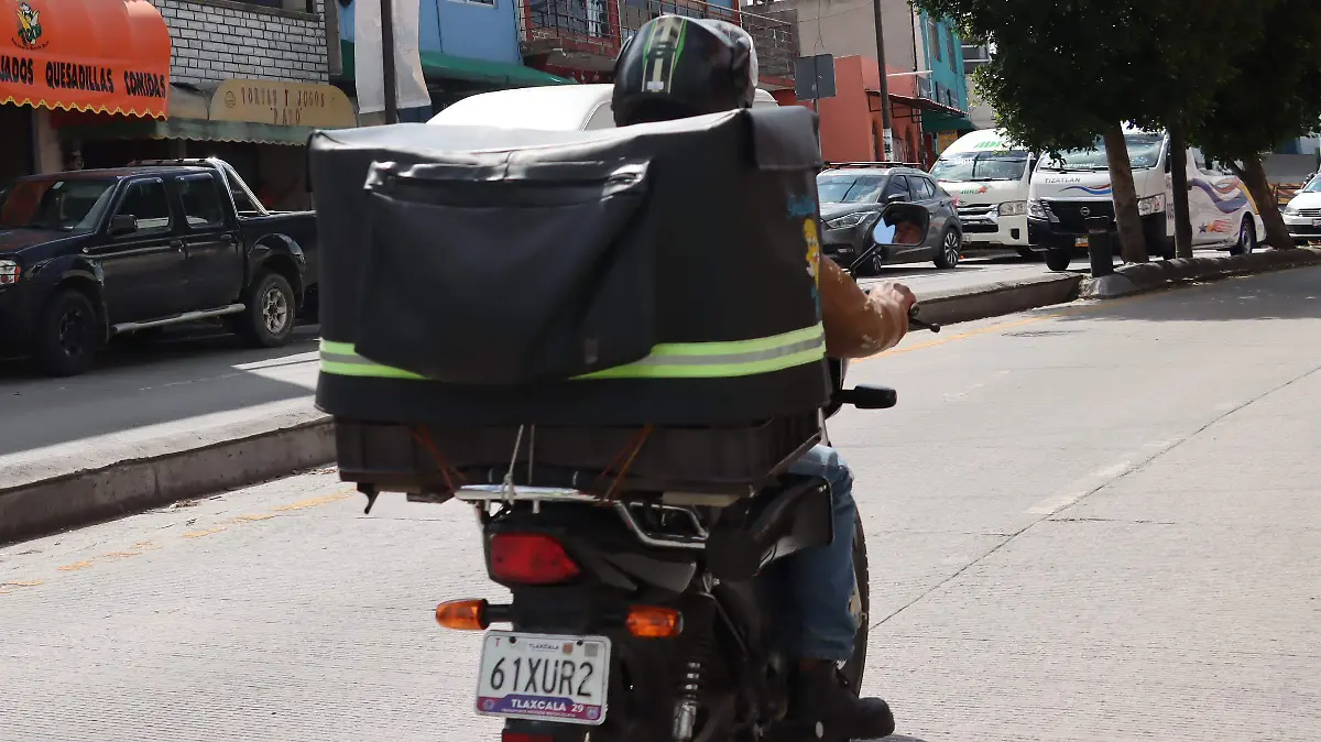 TRABAJADORES PLATAFORMAS 3