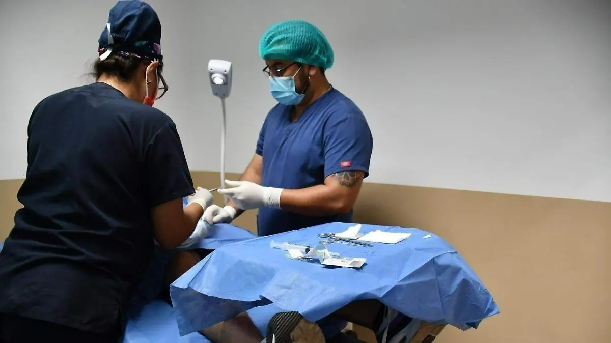 HOMBRES EN VASECTOMÍA