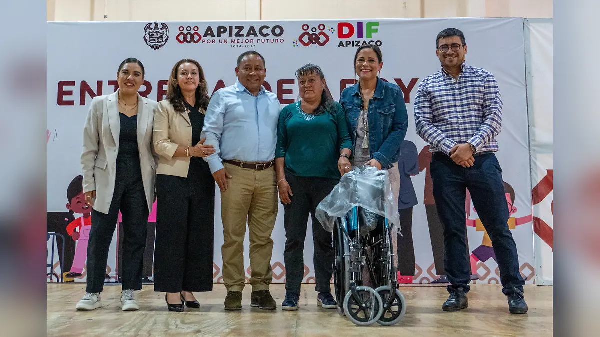 entrega de apoyos a familias de escasos recursos Apizaco (3) 3