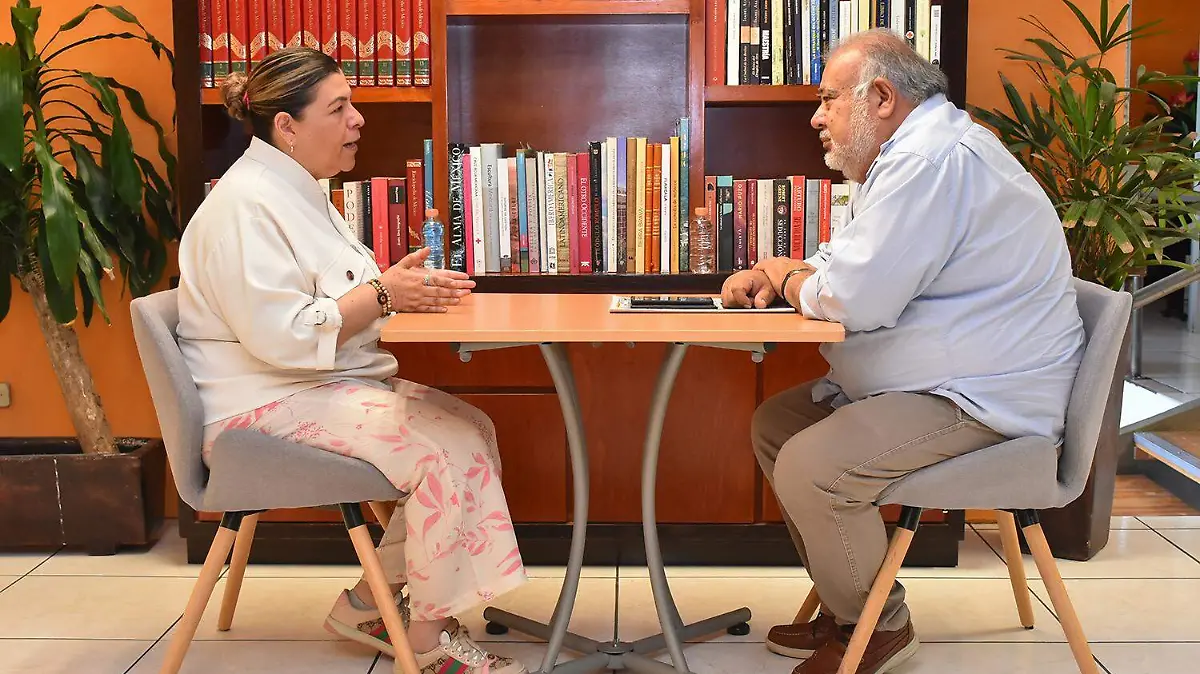 DIP SANDRA AGUILAR (2)