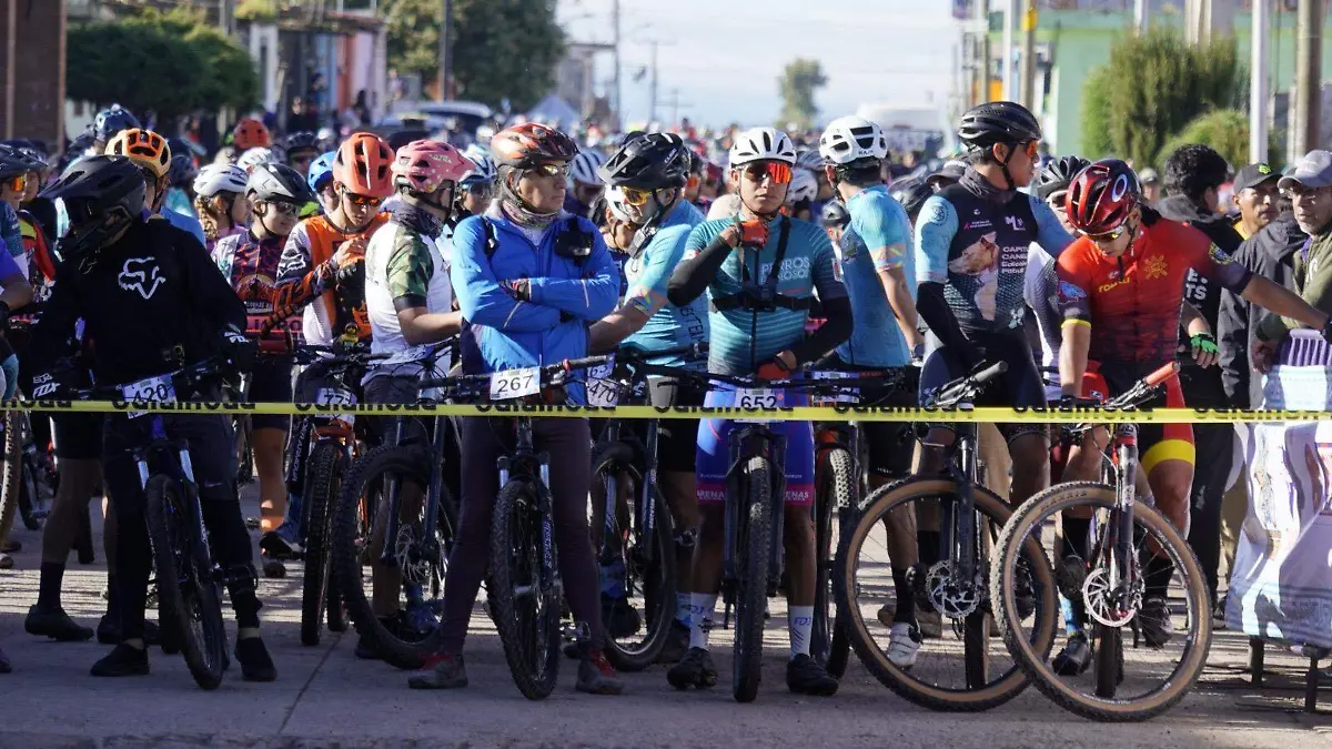 CICLISTAS 400 CONEJOS