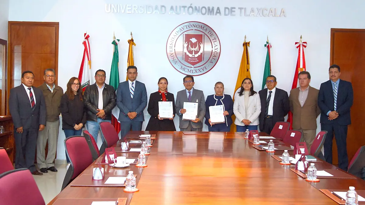 8 UATx y FGJE firman convenio de colaboración para servicio social y prácticas profesionales