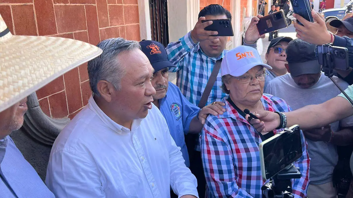 CUTBERTO CHÁVEZ - MARCHA JUBILADOS 