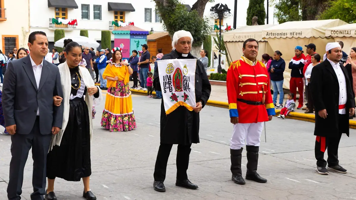 DESFILE EN HUAMANTLA