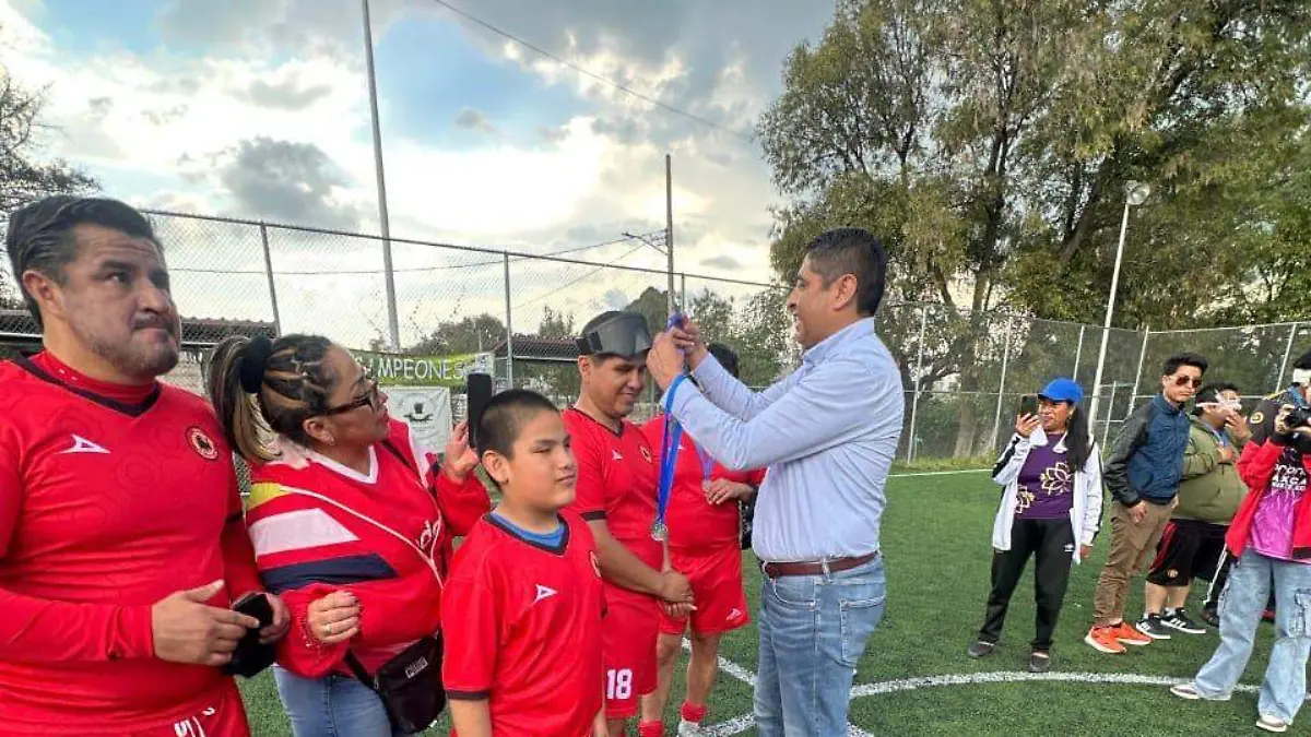 PREMIACIÓN EQUIPOS DE CIEGOS Y DÉBILES VISUALES