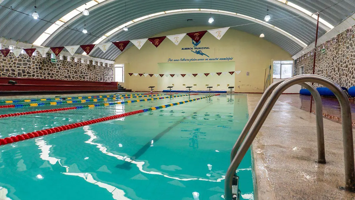 Javier Rivera rehabilita la Alberca Armada de México 3