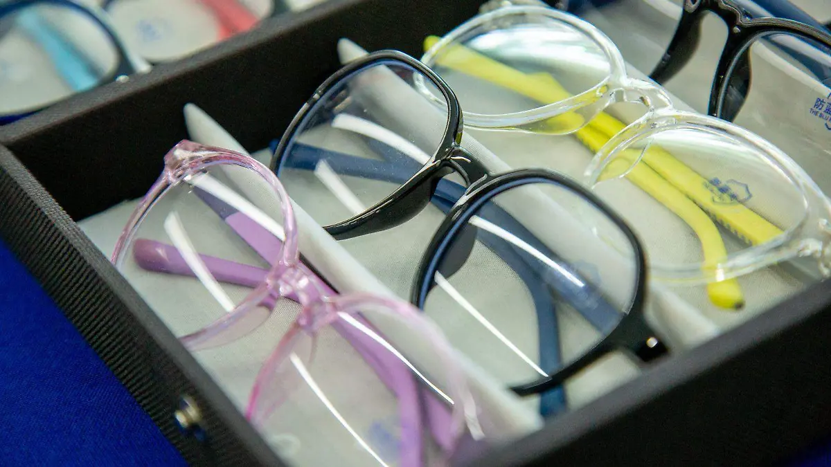 Lanza Apizaco programa “Ver mejor para aprender mejor” 