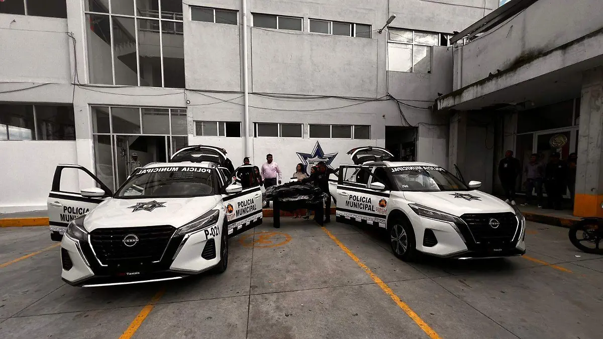 Refuerzan seguridad en Contla con entrega de nuevas patrullas híbridas