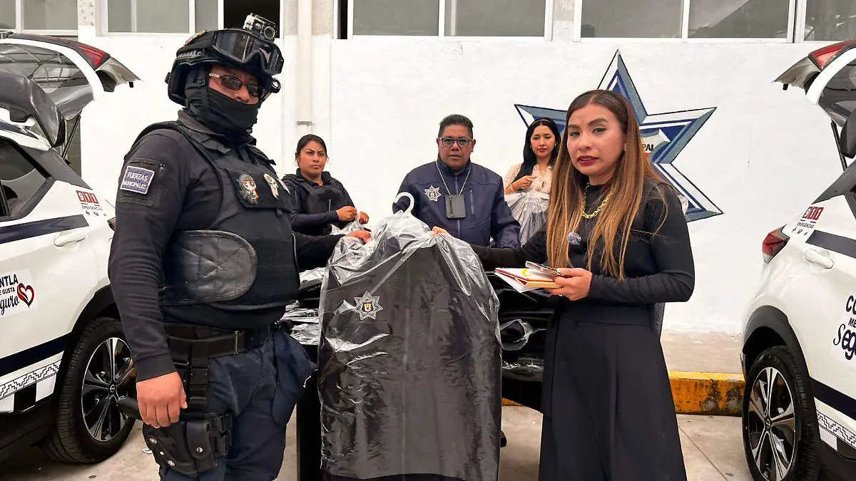 Refuerzan seguridad en Contla con entrega de nuevas patrullas híbridas 3