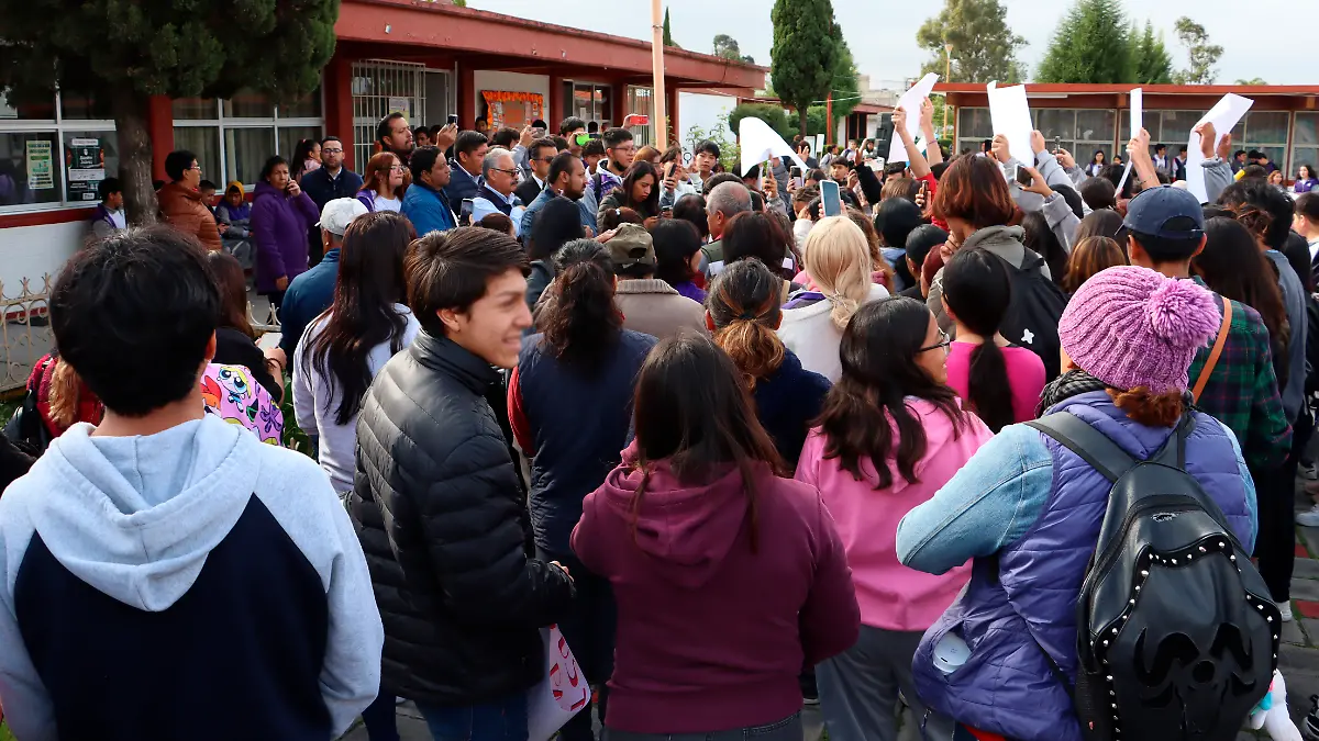 Exigen estudiantes del Cobat 10 justicia para su compañero agredido