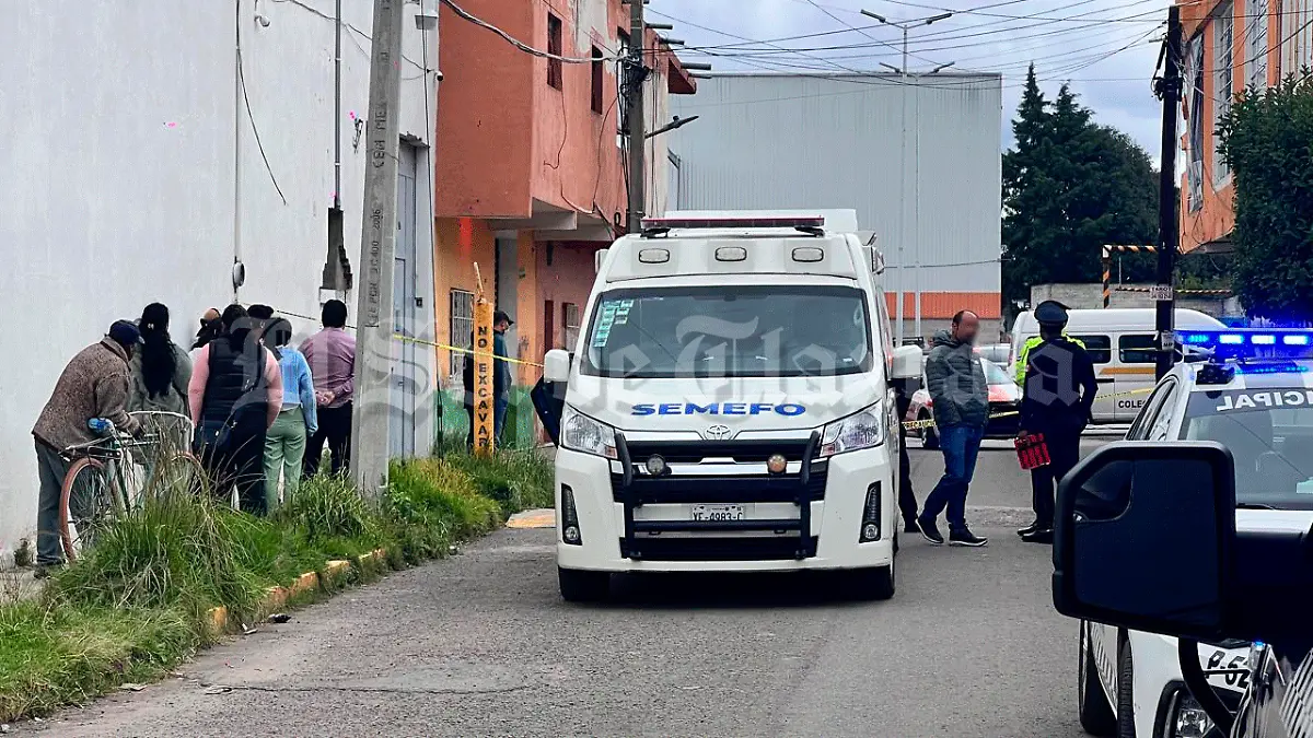 Muere-joven-de-23-años-de-edad-dentro-de-un-vehículo-particular-(3)