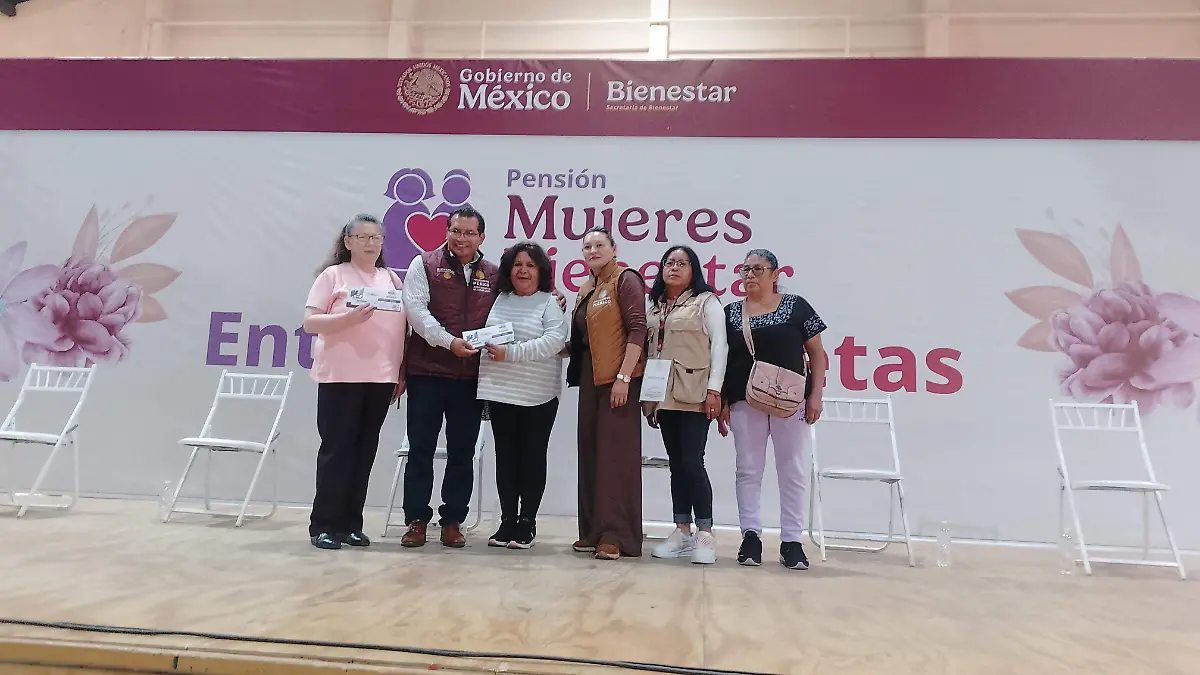 ENTREGA MUJERES