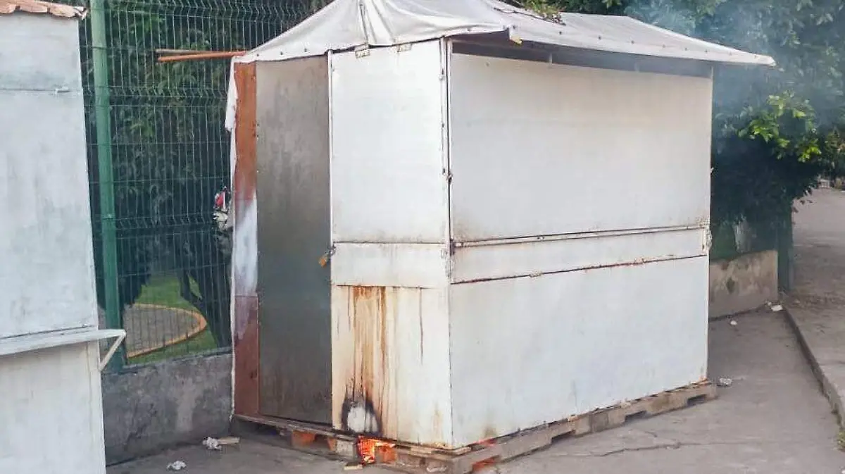 caseta de tacos quemada (1).