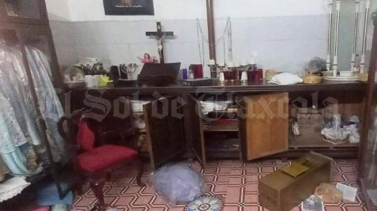 Profanan-el-templo-de-San-Jorge-Tezoquipa-(1)