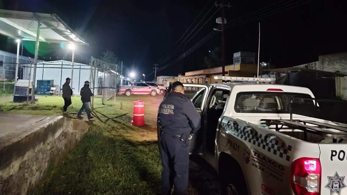 Descarrilan dos locomotoras y 17 vagones de Ferromex en Lagunillas, Tlaxco 2