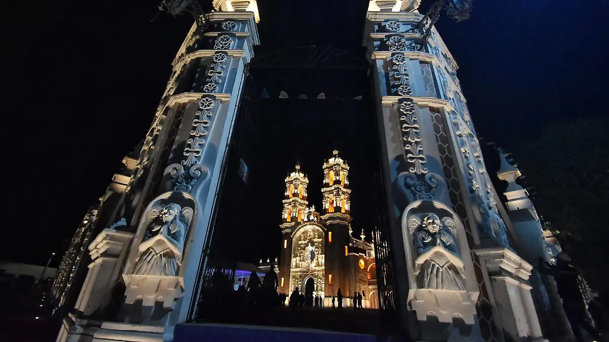 ILUMINACIÓN OCOTLÁN 6