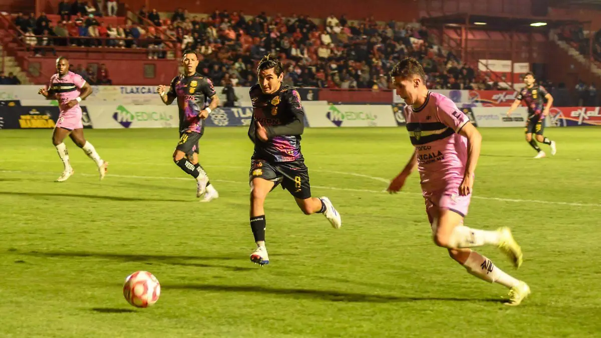 Decepcionante actuación de Coyotes 3