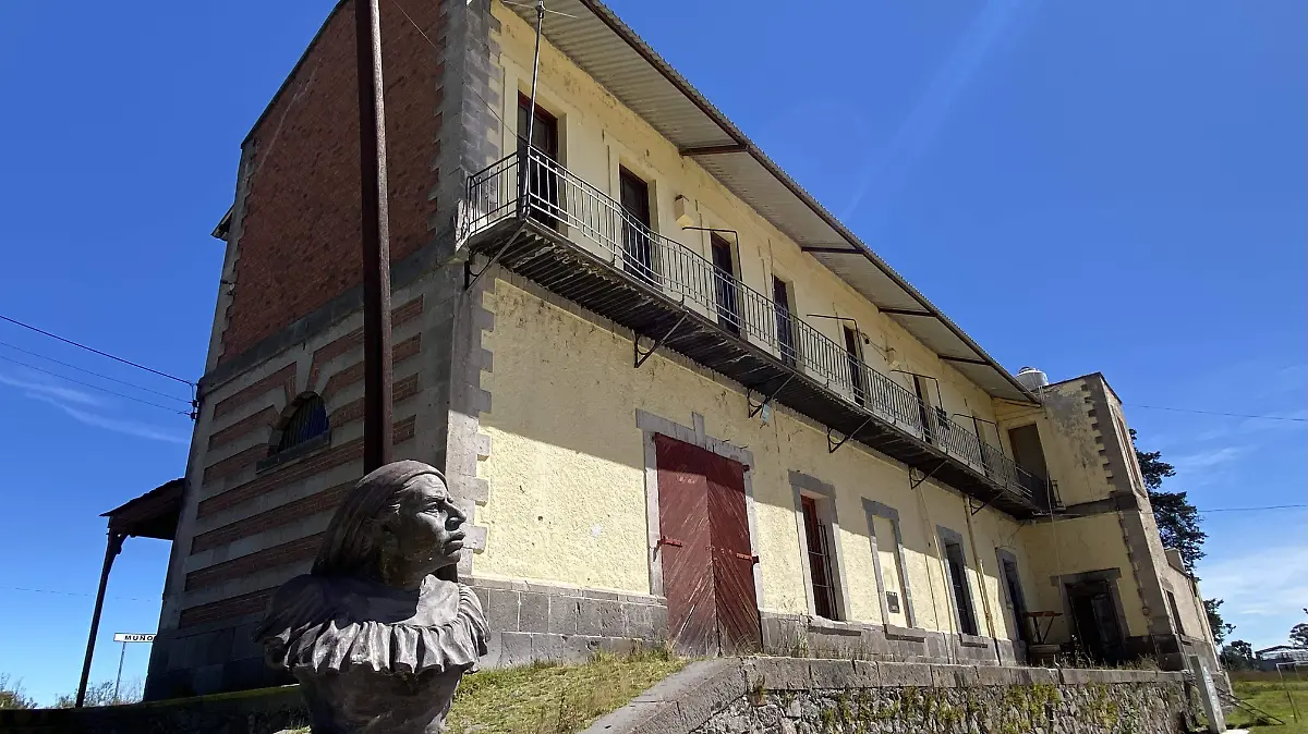 ESTACIONES DE TREN 3