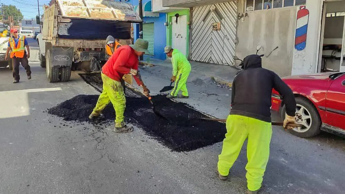 Mejoran movilidad y seguridad vial en Chiautempan (2)