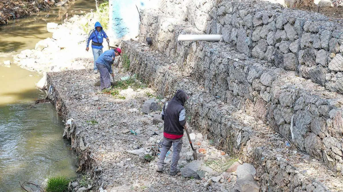 Limpieza barranca (3)