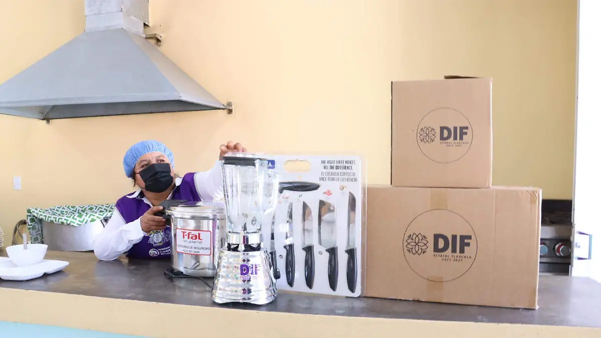 ENTREGA COMEDORES DIF 6