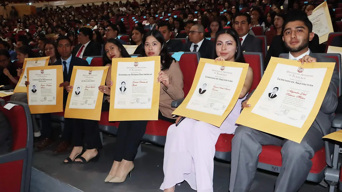 ENTREGA DE TÍTULOS 1