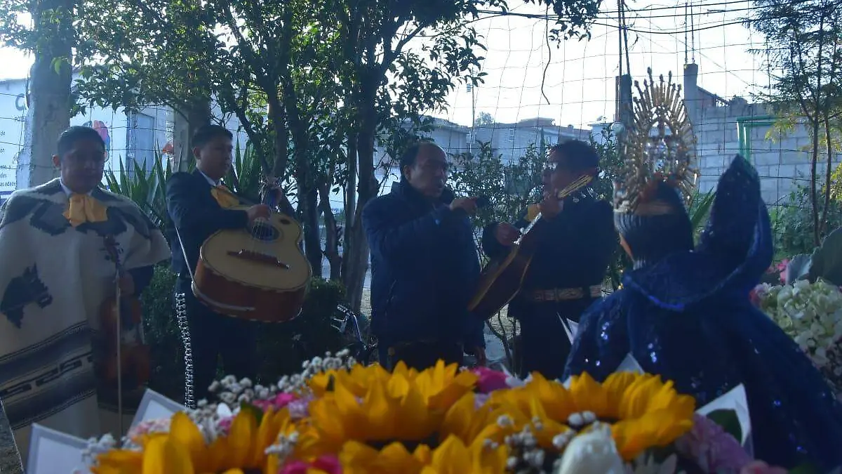 Pólvora, fe y tamales en la fiesta de Santa Bárbara en la Capital