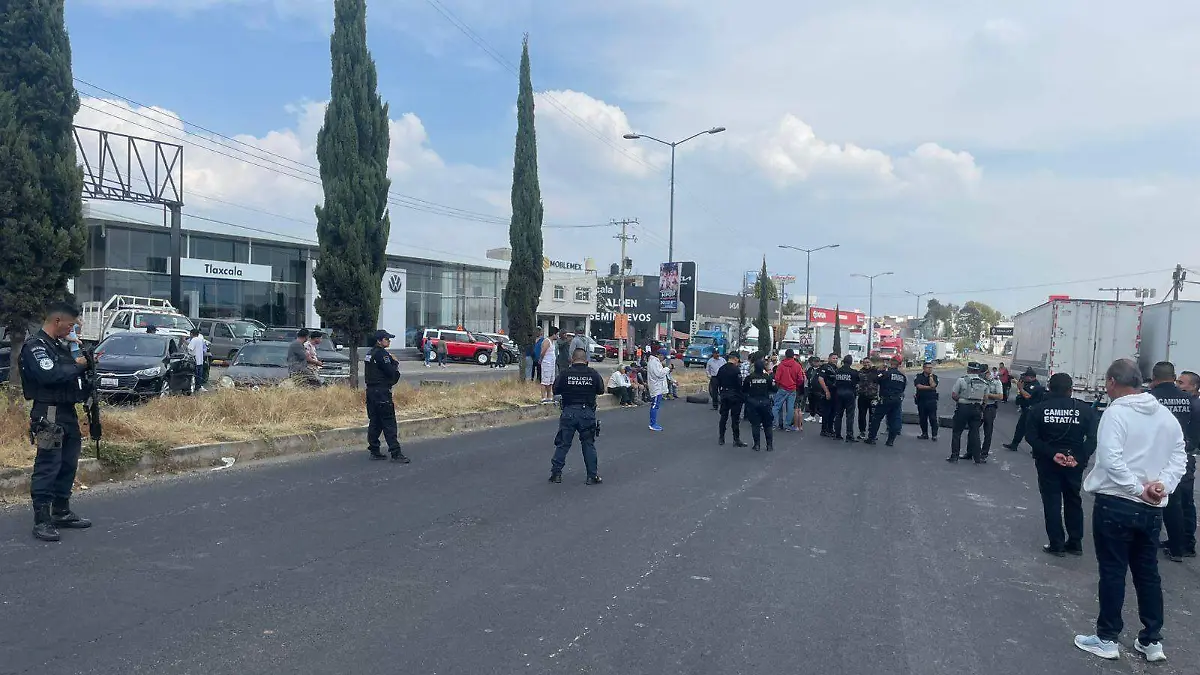 carretera bloqueada (2).