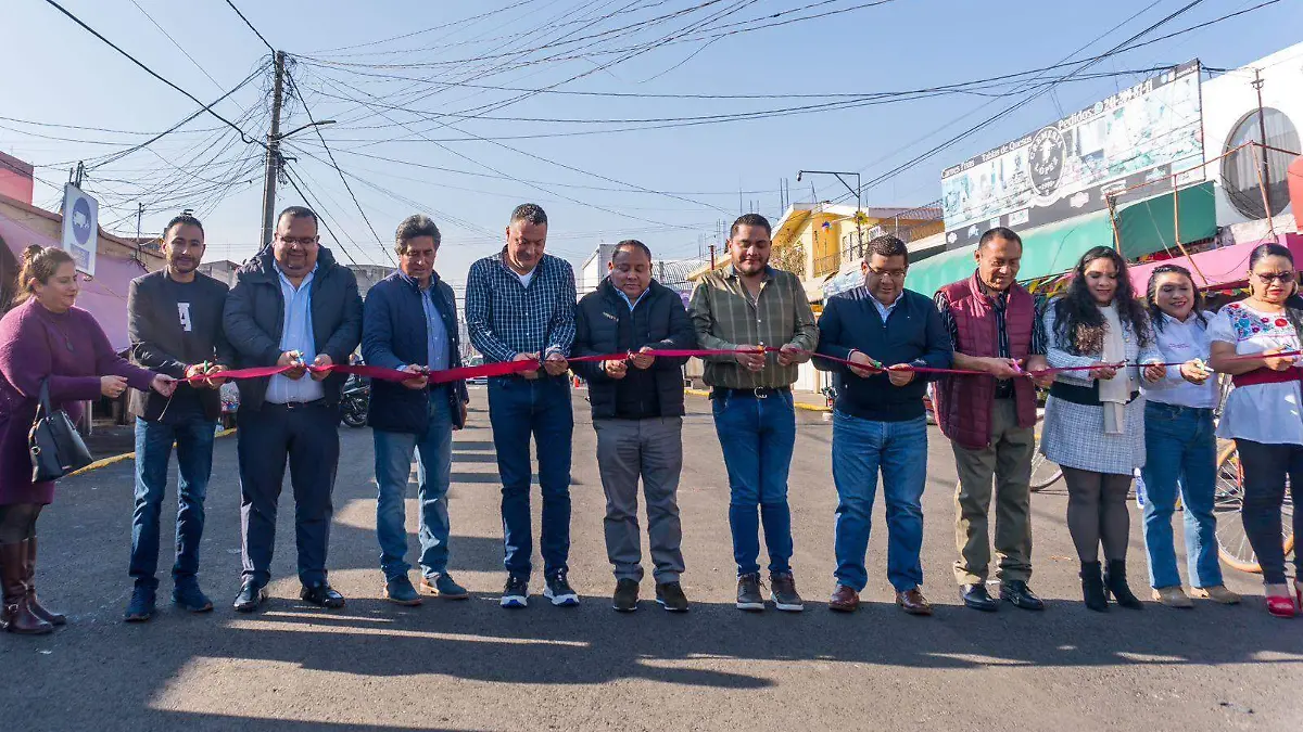 JAVIER RIVERA CUMPLE CON HECHOS ENTREGA EL REENCARPETAMIENTO (3)