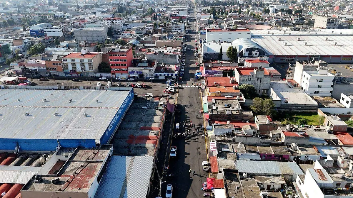 JAVIER RIVERA CUMPLE CON HECHOS ENTREGA EL REENCARPETAMIENTO (1)