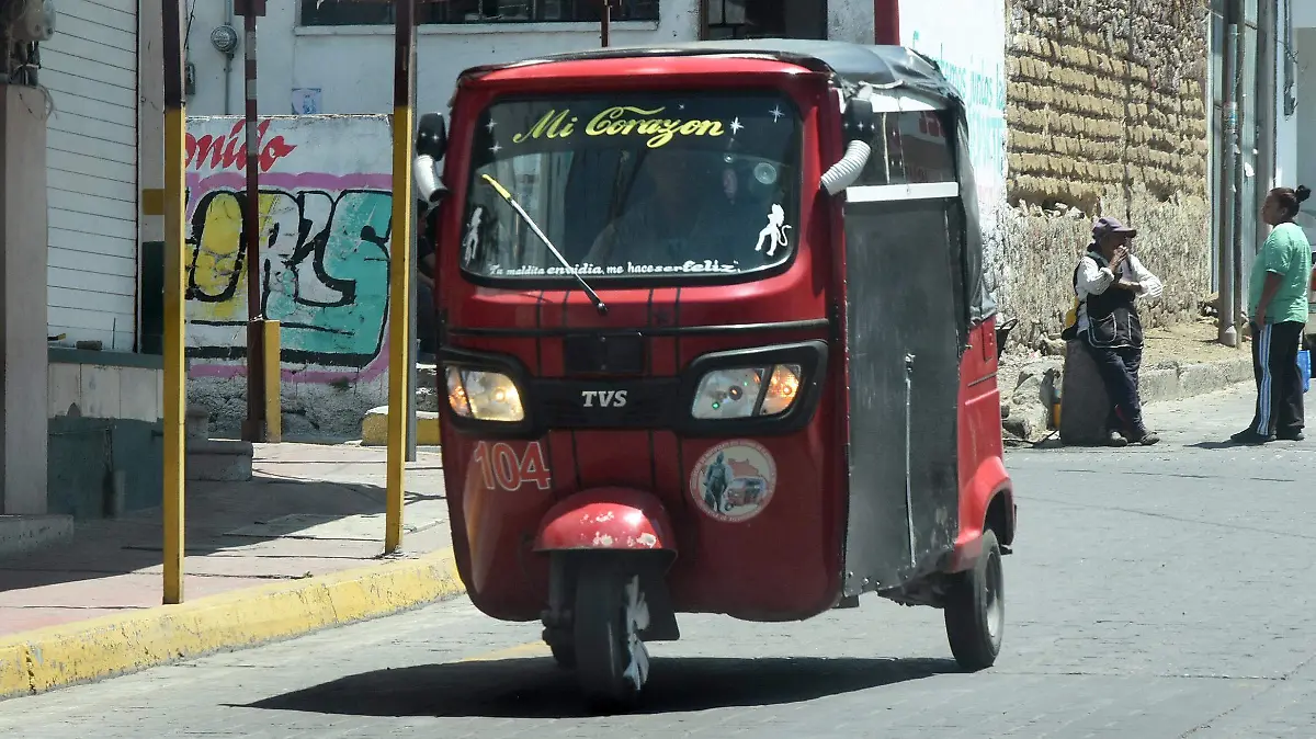 MOTOTAXIS (1)