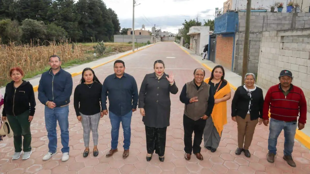 Entregan pavimentación integral en privada Guerrero, colonia El Alto (1)