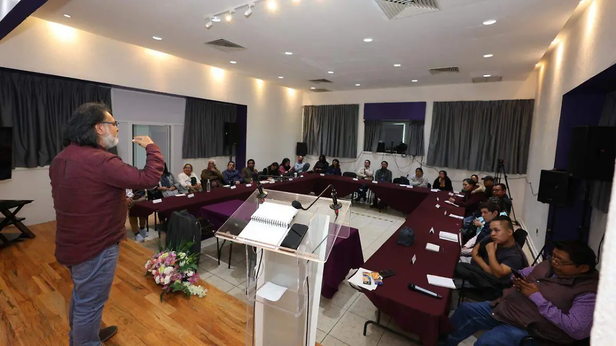 Periodistas tlaxcaltecas participan en taller  (3)