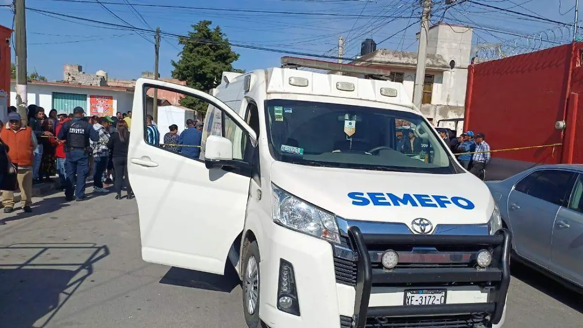 camioneta adornada con flores mata a adulta mayor 3