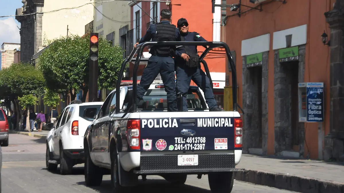 POLICÍA (2)