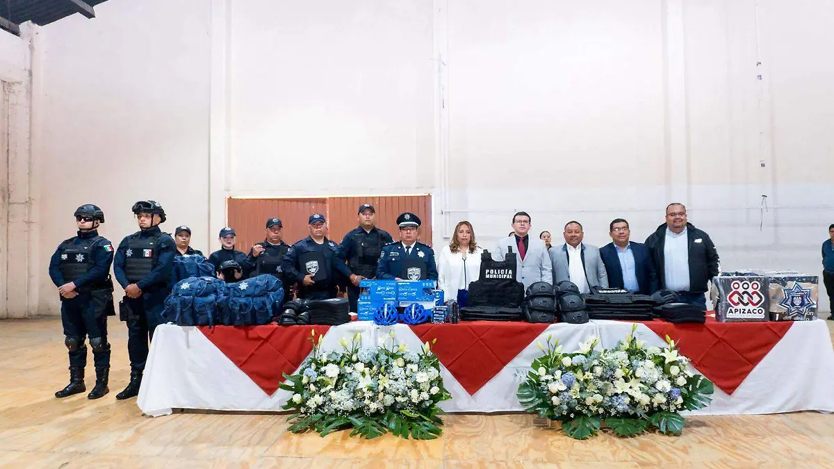 Reconoce Apizaco la vocación y valentía policial con celebración 3