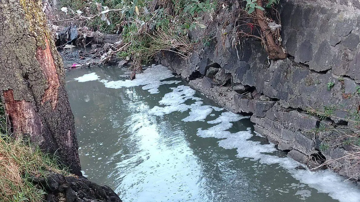 Vecinos de Santa Úrsula frenan obra de Apizaco 2