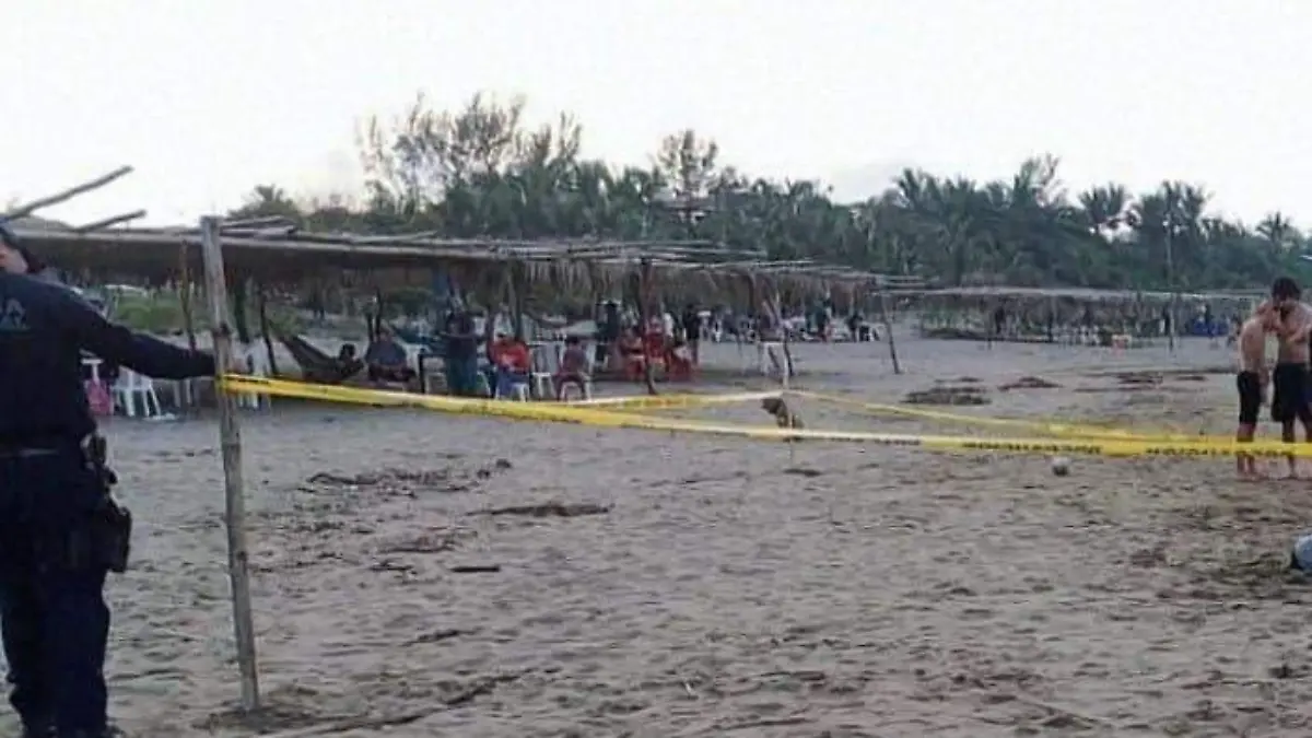 Vacacionista tlaxcalteca se ahoga en playa de Catemaco (2)