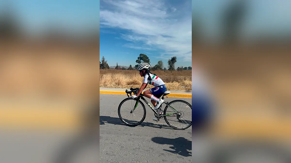 CICLISTA FEMENIL COMETAS 1.