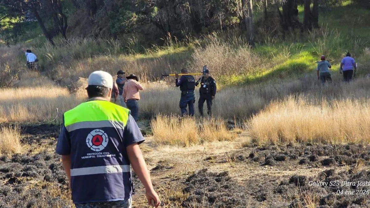Sofocan incendio de pastizales en Cuahuixmatlac (1)