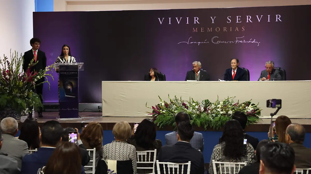 Libro Joaquín Cisneros 9