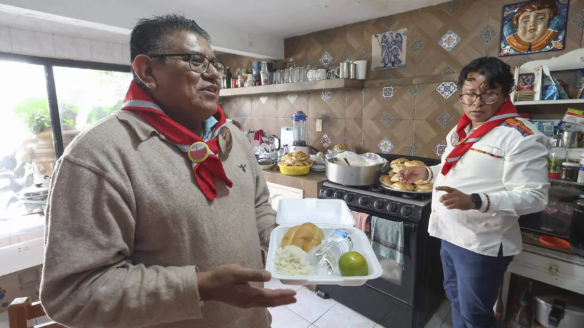 ENTREGA DE ALIMENTOS MISERICORDIA (2)