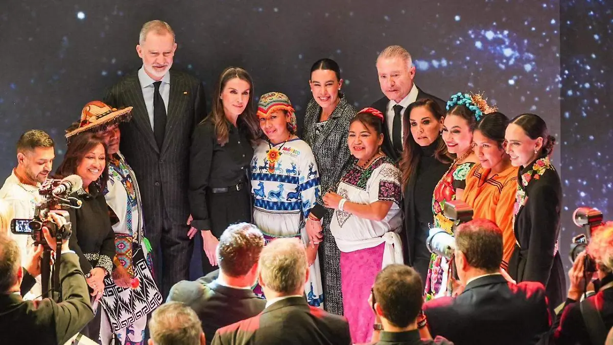 Lorena Cuéllar participa en la inauguración de la FITUR